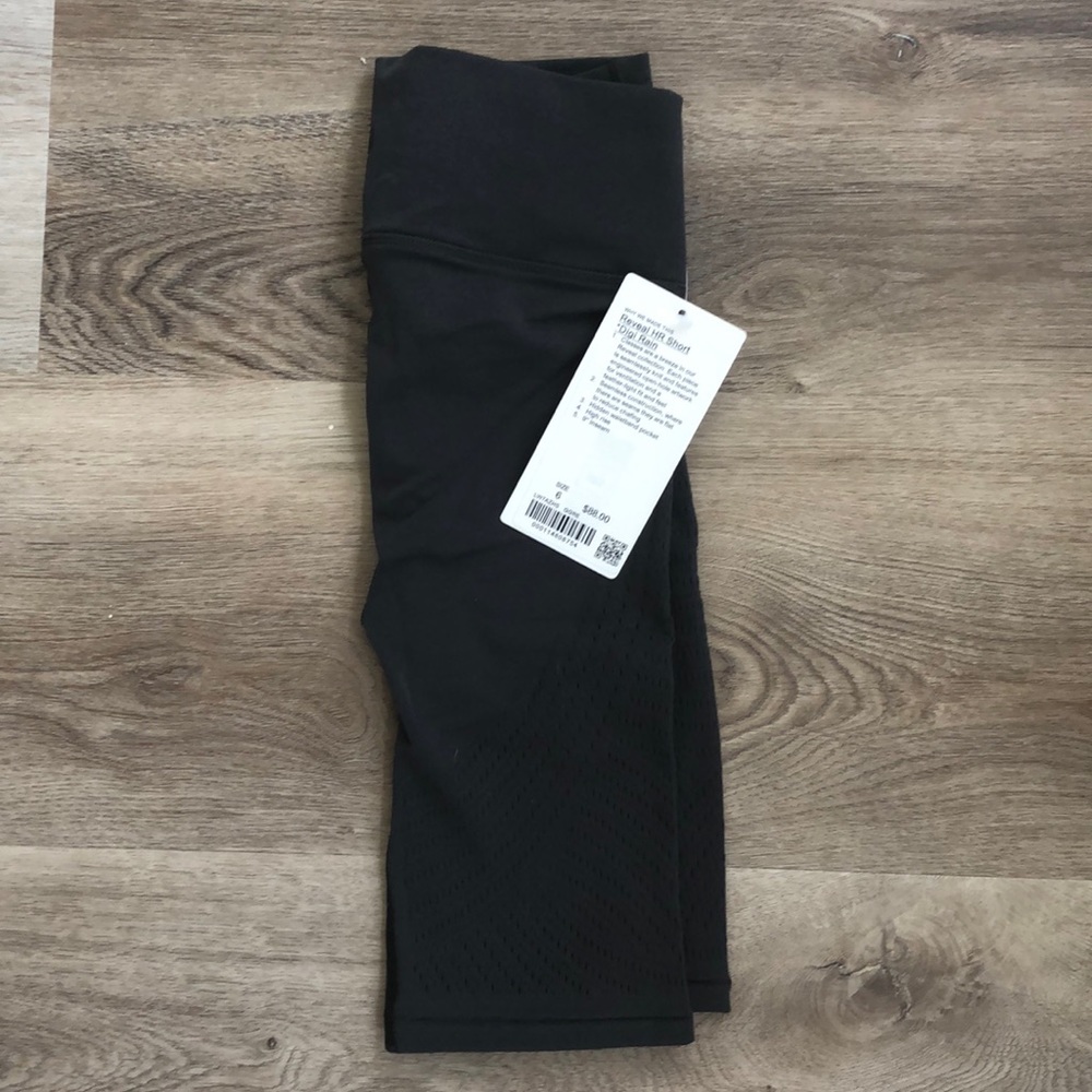 NWT Lululemon Reveal High Rise Short Digi Rain